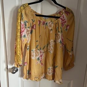 KEREN hart Yellow Floral Blouse with Lace Detail
